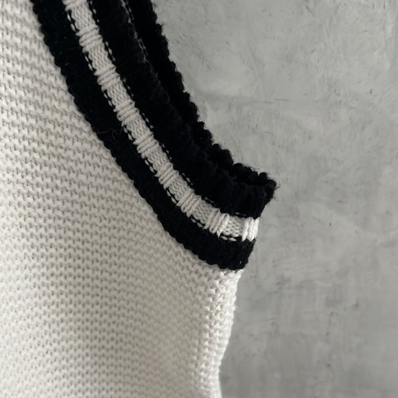 Belle White knitted contrasting high neck tank top, Size M. NWT - Picture 3 of 6